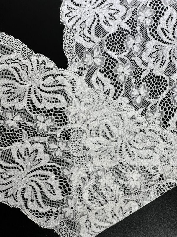 Luxury White Lace Trimmings - Image 4