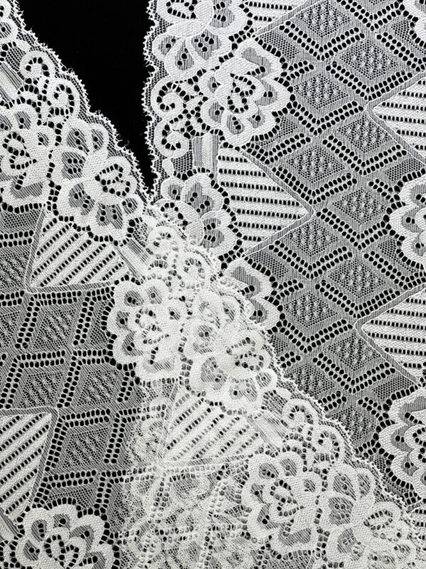 Lace Trim White Chantilly - Image 4